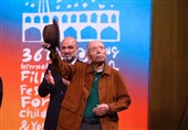 علی نصیریان: «فیلم‌فارسی» را نباید دست کم بگیریم