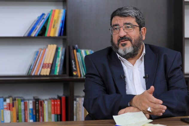 فواد ایزدی: ترامپ احتمالا مسئله اوکراین را حل می‌کند اما در منطقه کاری از پیش نمی‌برد