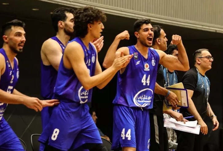 استقلال بسکتبال