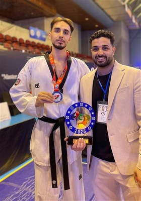 دانیال سنجری برای دومین سال پیاپی نایب‌قهرمان تورنمنت بین‌المللی تکواندوی عمان شد