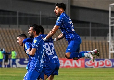 استقلال در تعقیب صدر؛ فولاد به دنبال امتیازگیری در تهران