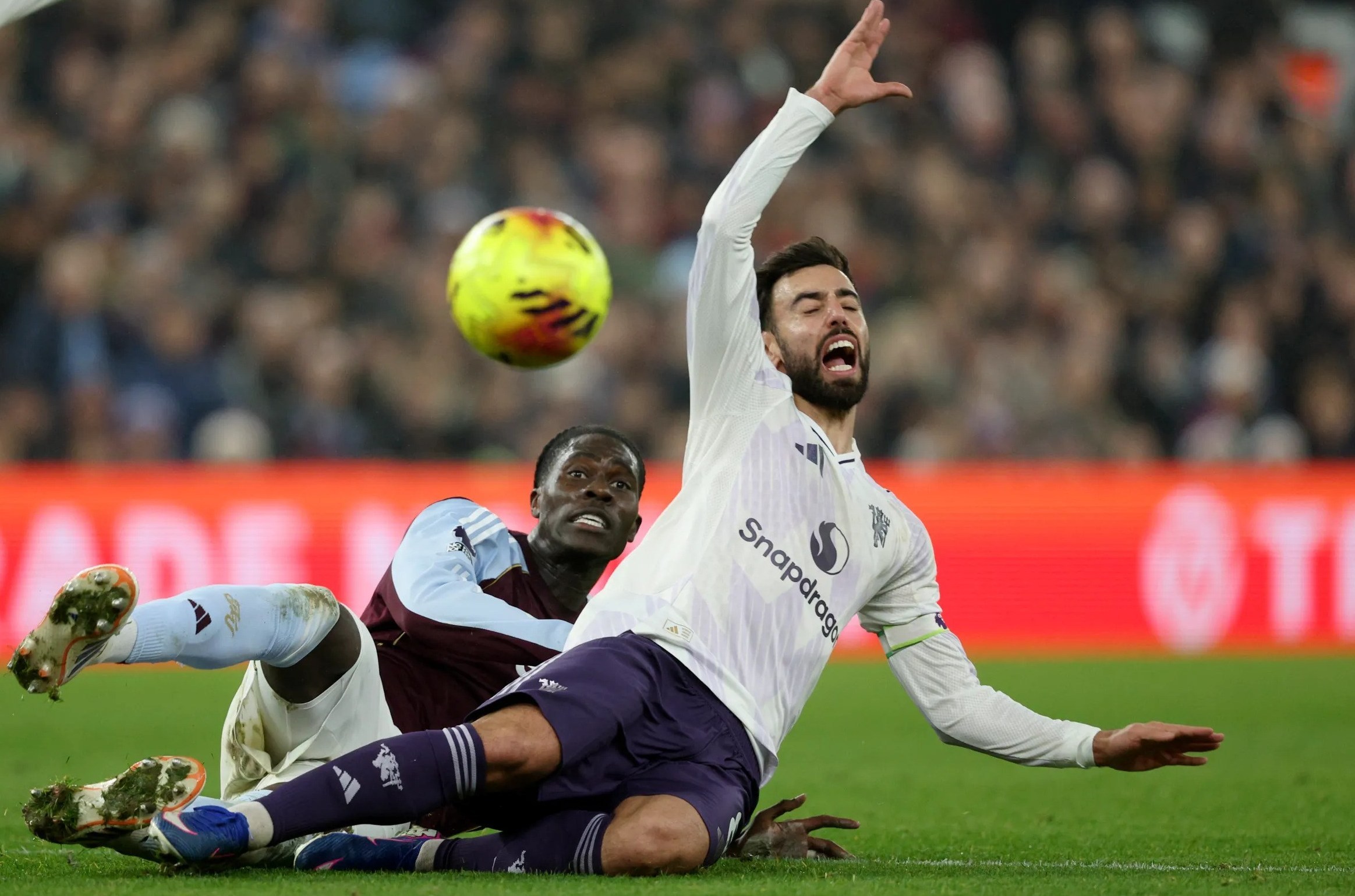 زمستان سیاه منچستریونایتد پس از شکست مقابل استون‌ویلا